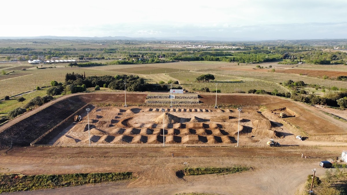 Terrain de motocross à Saint-Thibéry