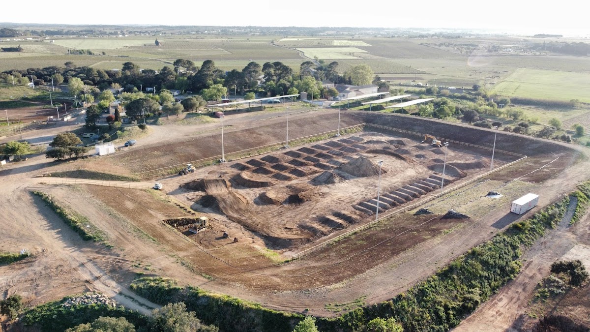 Terrain de motocross à Saint-Thibéry — photo 3