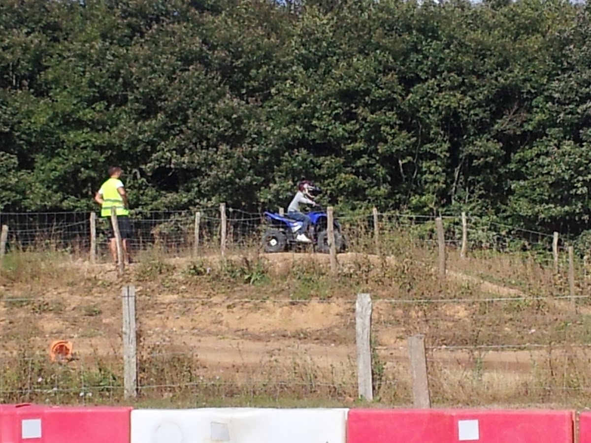 Terrain de motocross à Sichamps — photo 2