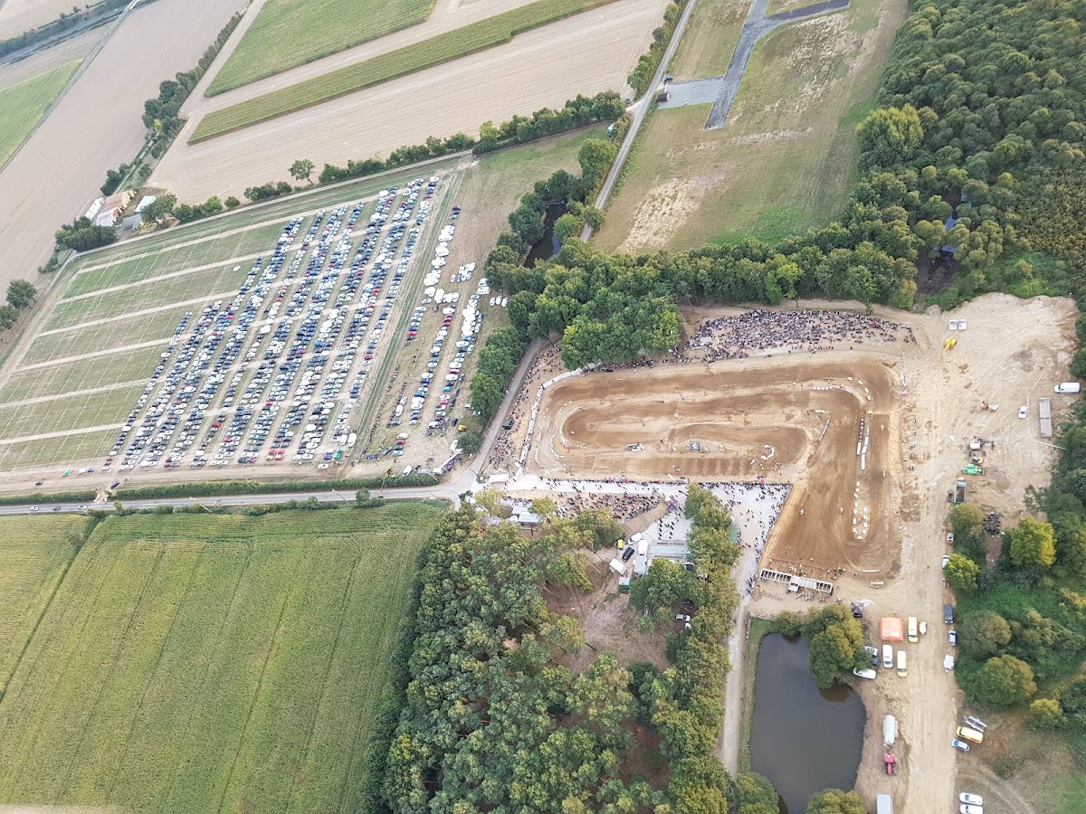 Terrain de motocross à Saint-Georges-De-Montaigu — photo 4