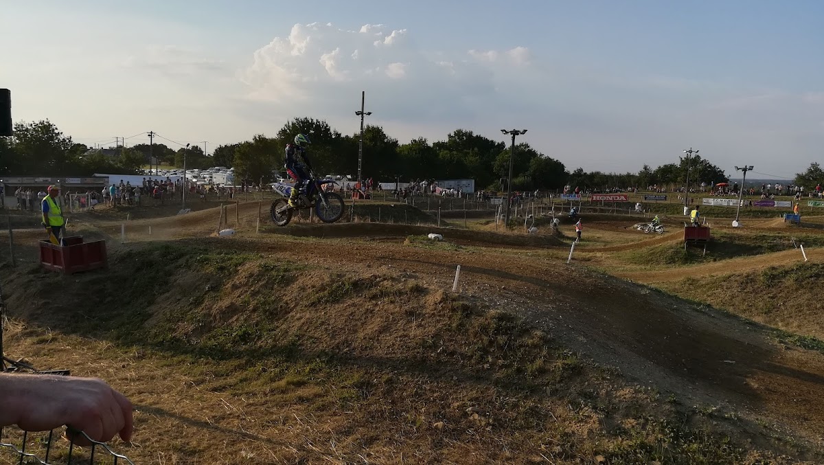 Terrain de motocross à Erdre-En-Anjou — photo 1