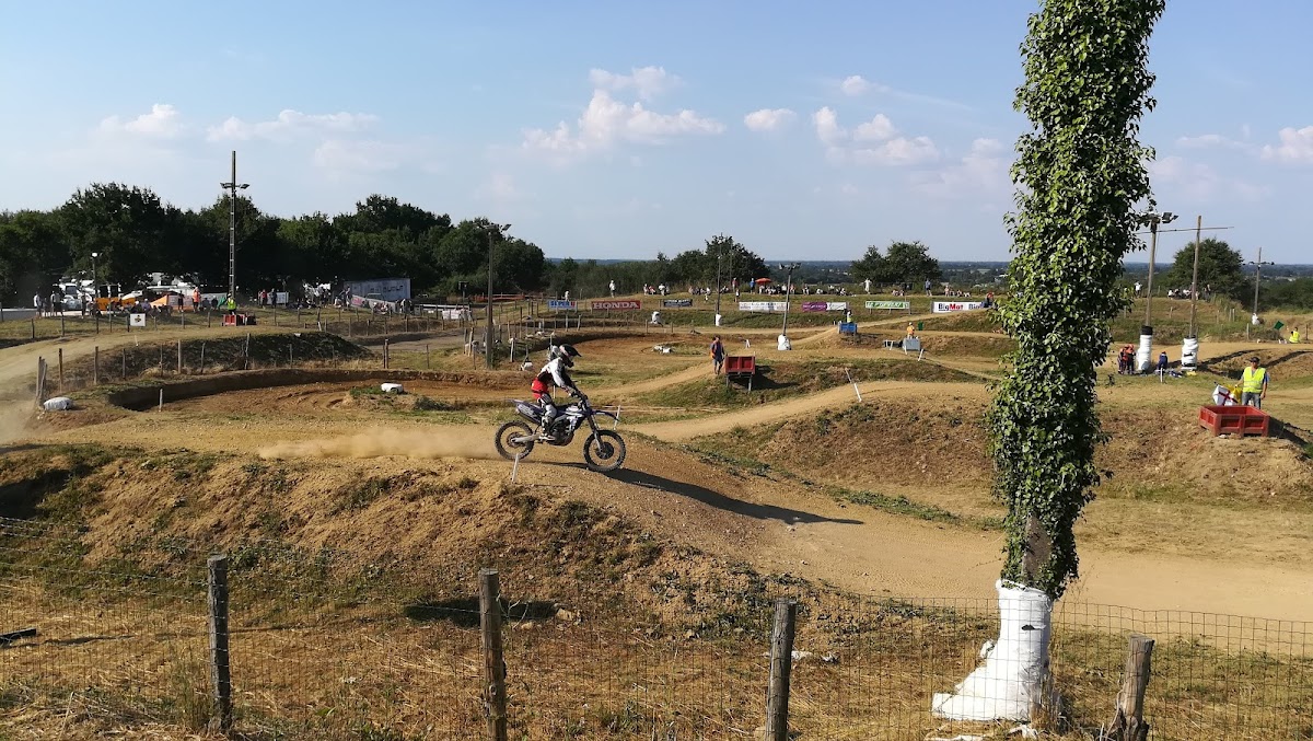 Terrain de motocross à Erdre-En-Anjou — photo 3
