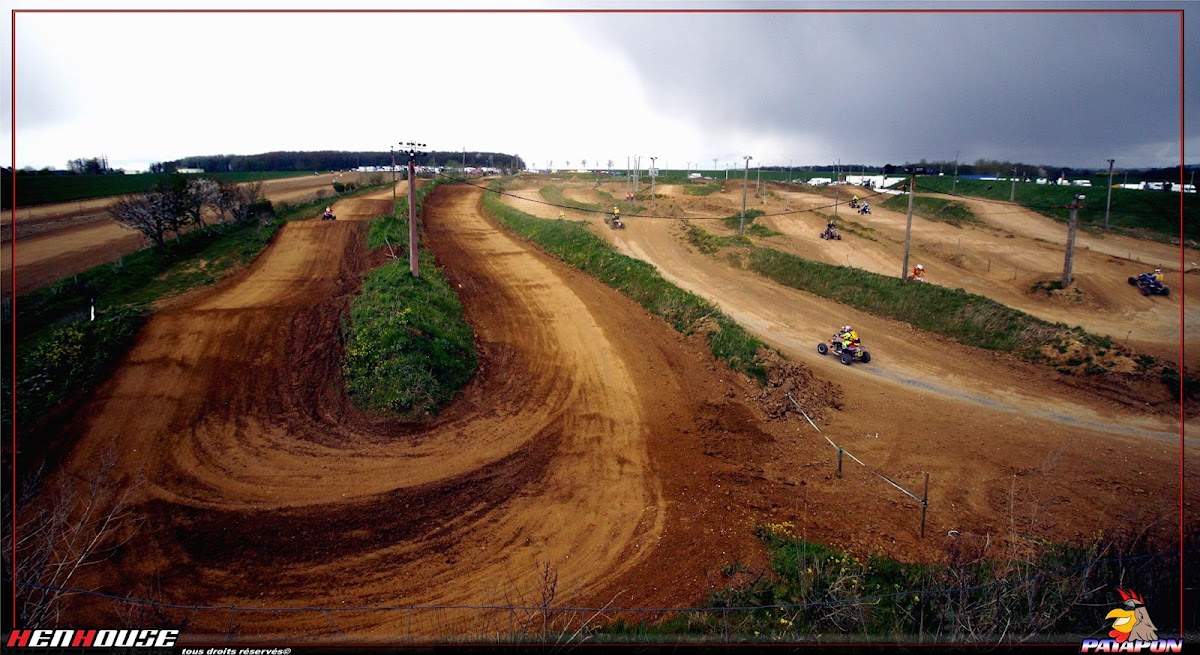 Terrain de motocross à Maricourt