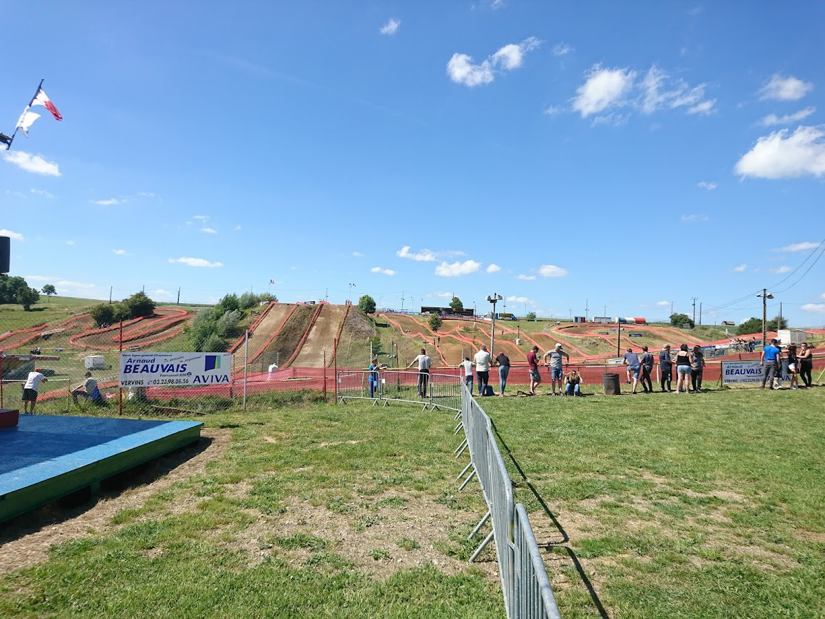 Terrain de motocross à Plomion — photo 2