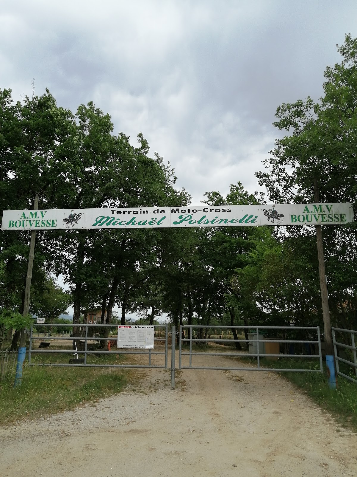 Terrain de motocross à Bouvesse-Quirieu — photo 2