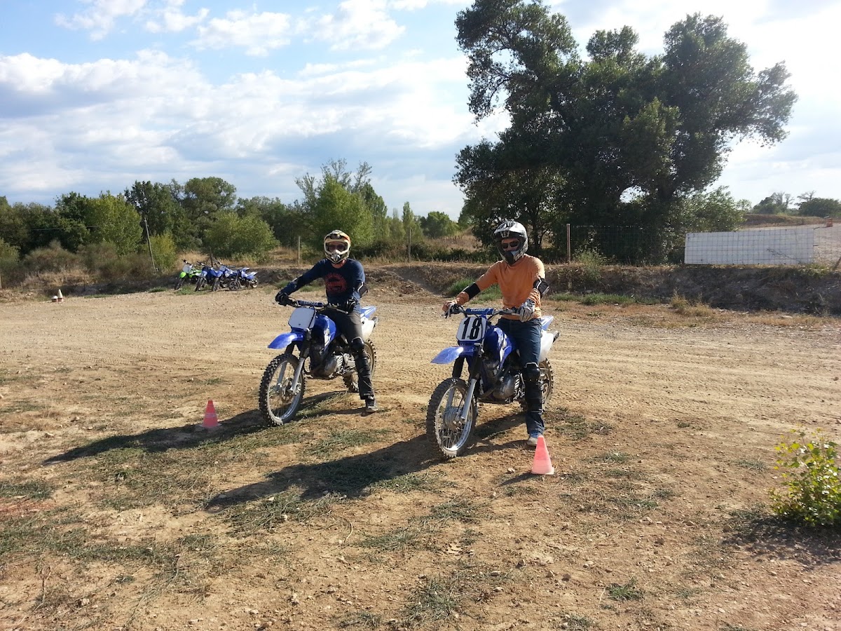 Terrain de motocross à Volx — photo 1