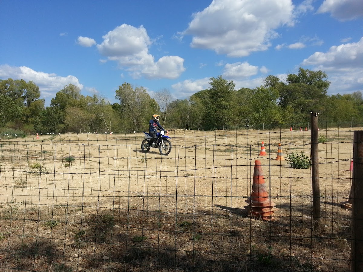 Terrain de motocross à Volx — photo 4