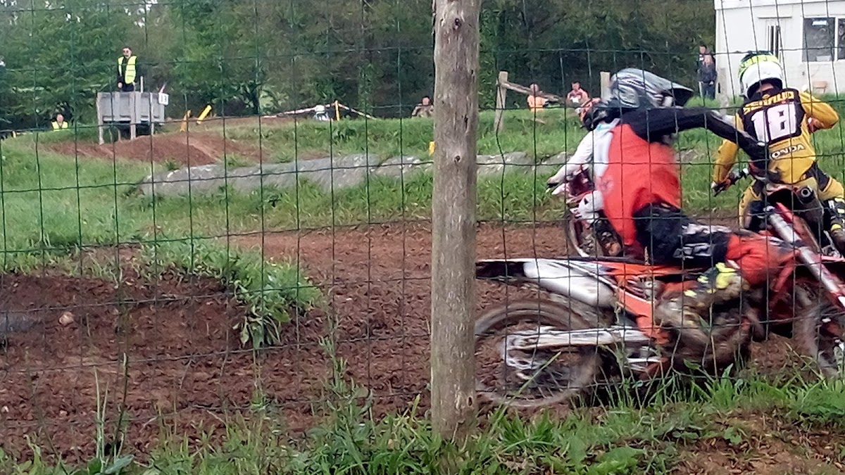Terrain de motocross à Sévérac — photo 1