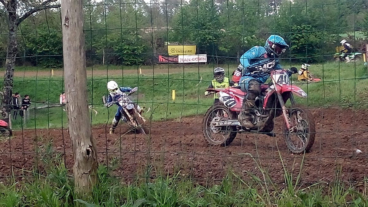 Terrain de motocross à Sévérac — photo 3