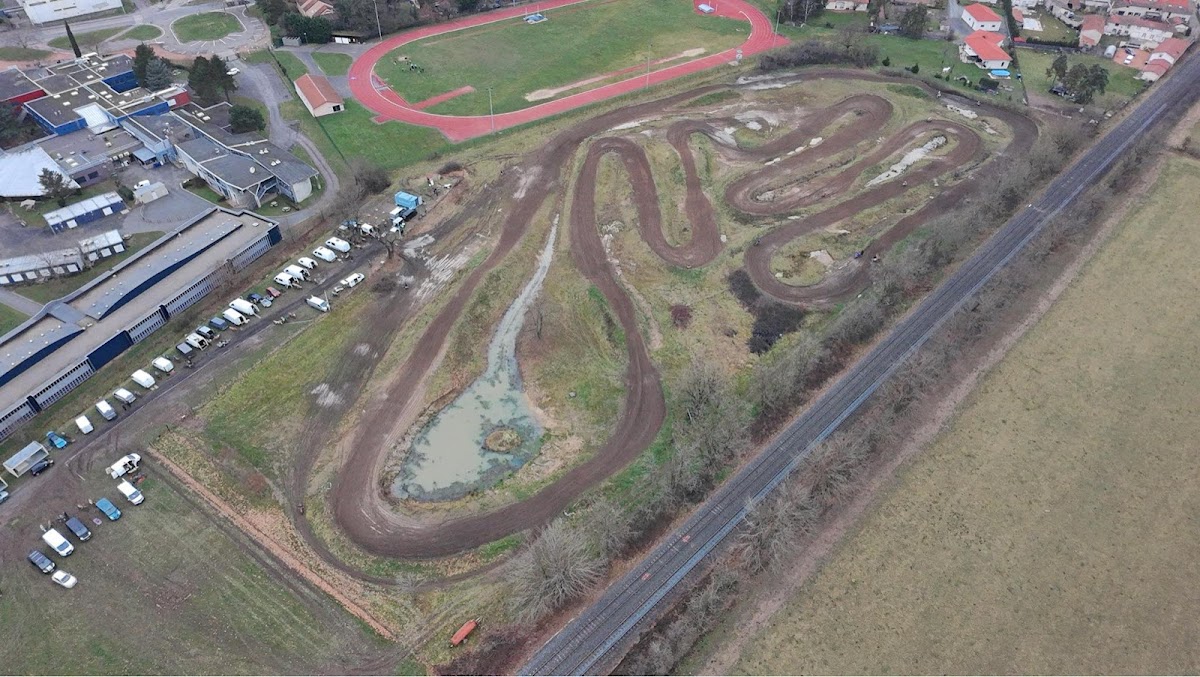 Terrain de motocross à Feurs — photo 1