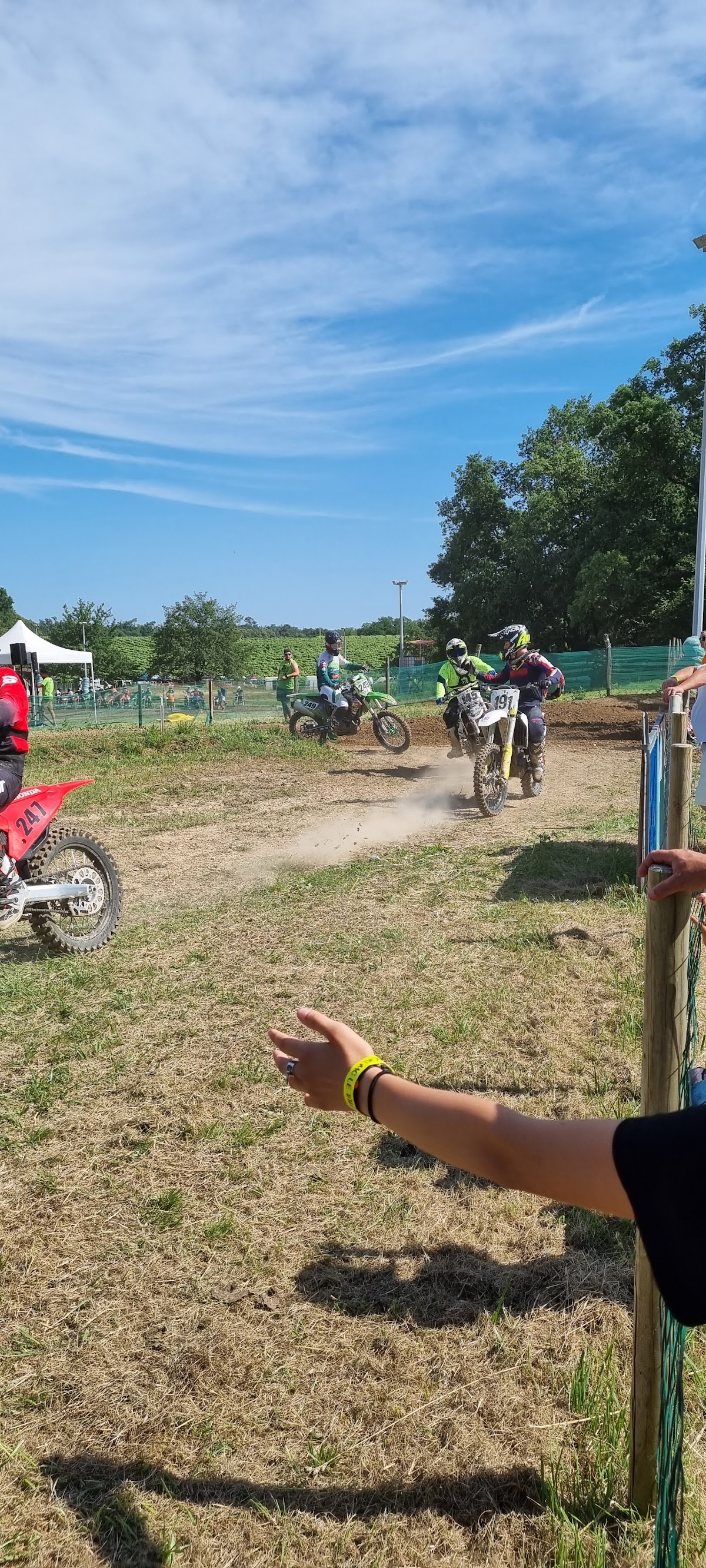 Terrain de motocross à Le Tâtre
