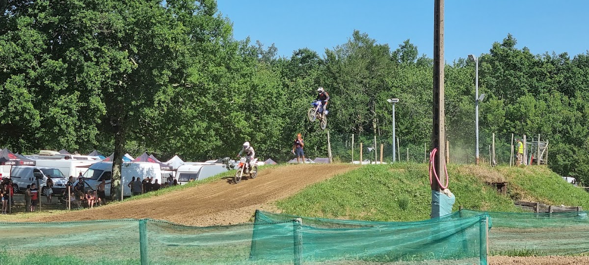 Terrain de motocross à Le Tâtre — photo 3
