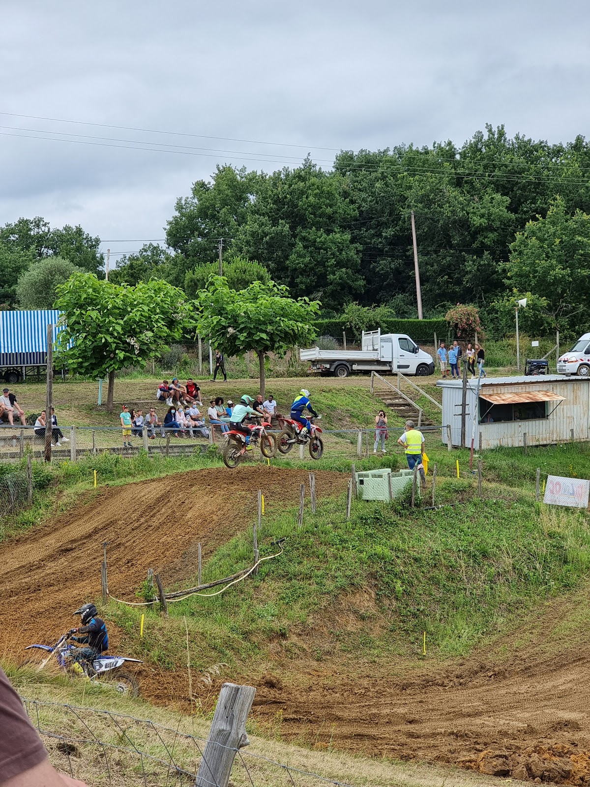 Terrain de motocross à Moissac — photo 1