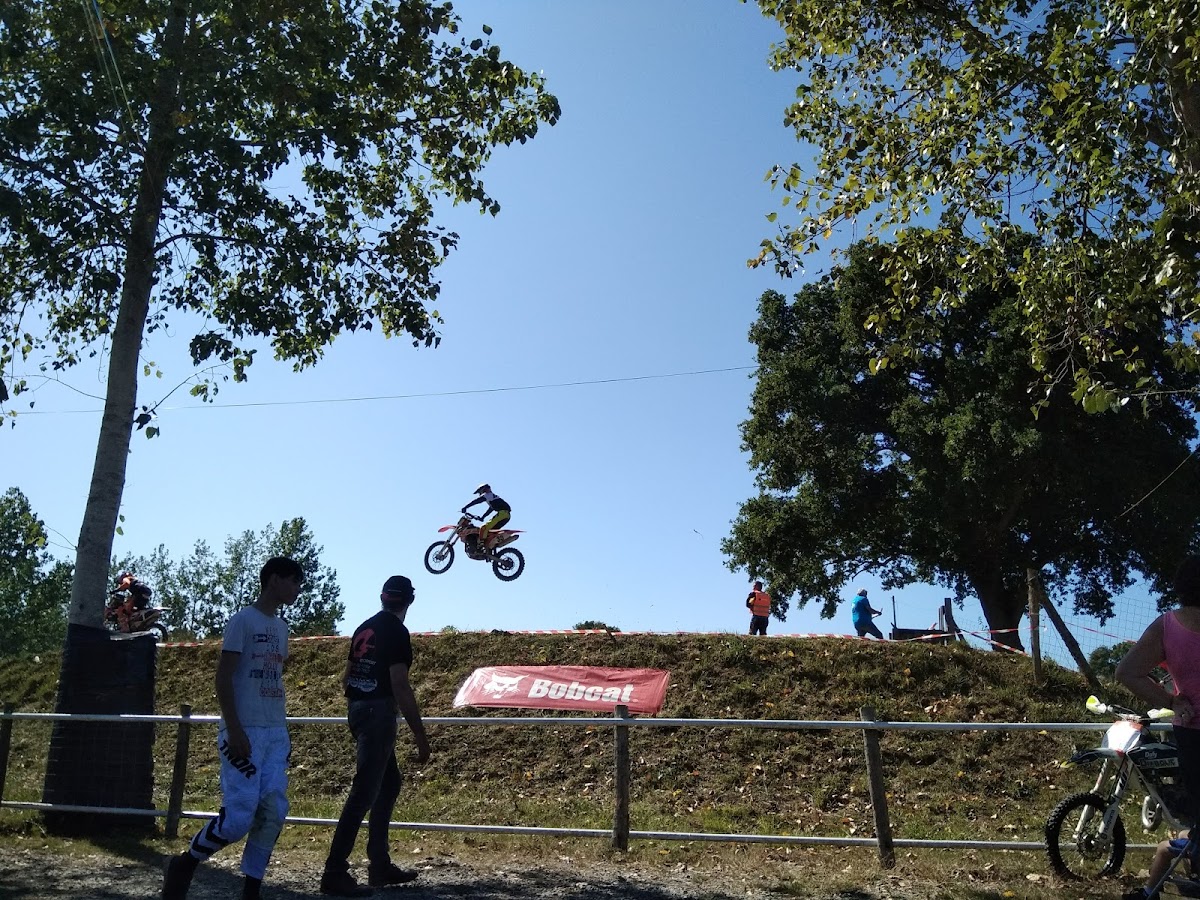 Terrain de motocross à Drefféac — photo 3