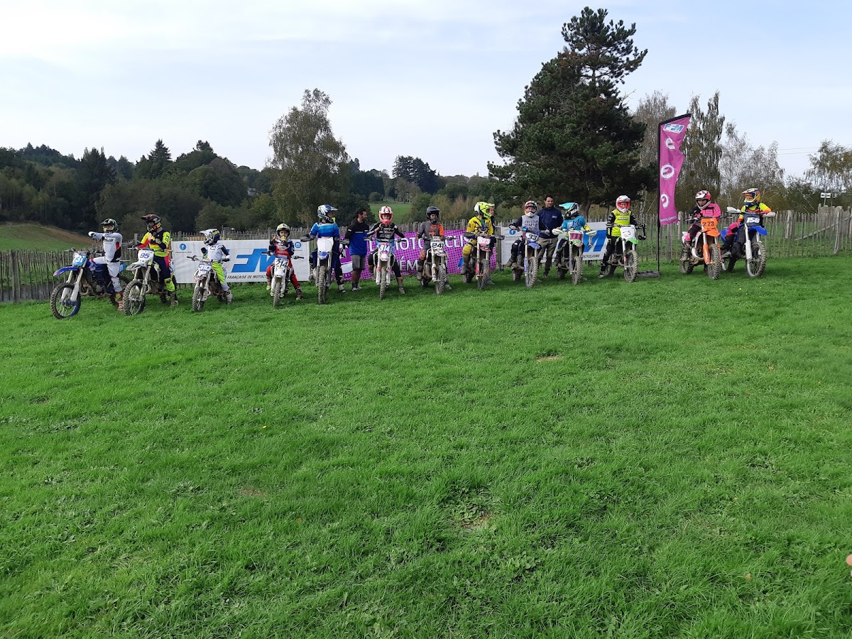Terrain de motocross à Cussac — photo 3