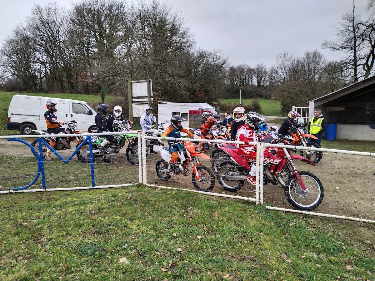 Terrain de motocross à Vue — photo 2
