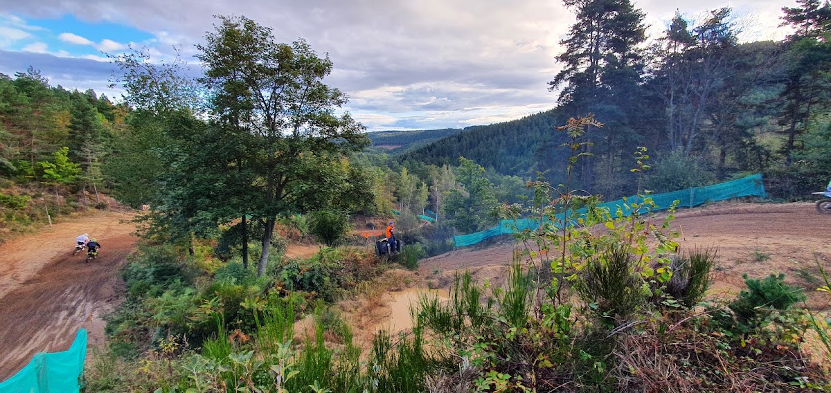Terrain de motocross à Yssingeaux — photo 3