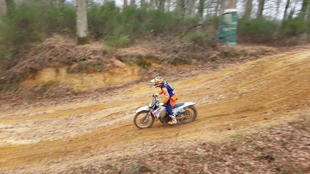 Terrain de motocross à Toucy