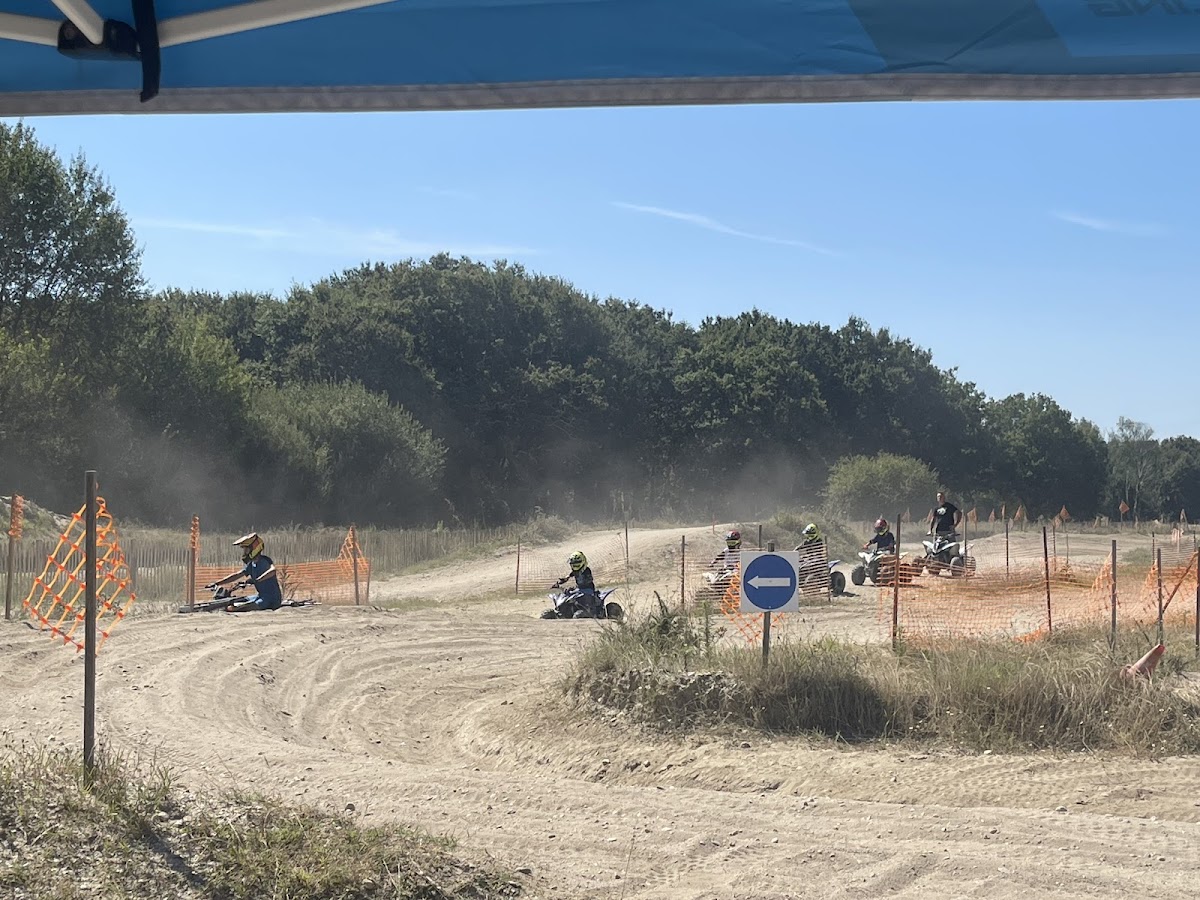 Terrain de motocross à Grayan-Et-L'Hôpital — photo 2