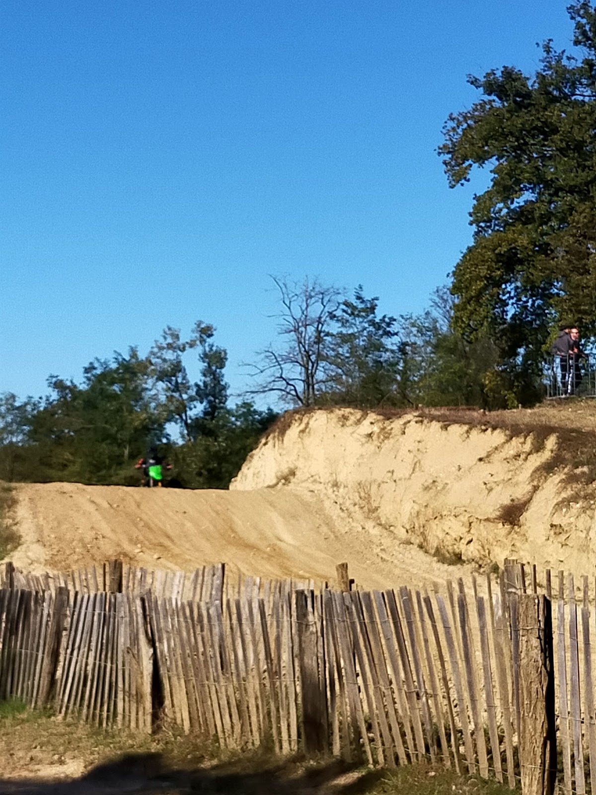 Terrain de motocross à Saint-Barthélemy-De-Vals — photo 4