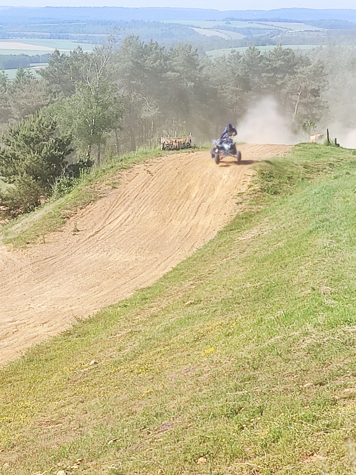 Terrain de motocross à Moulins-Saint-Hubert — photo 3