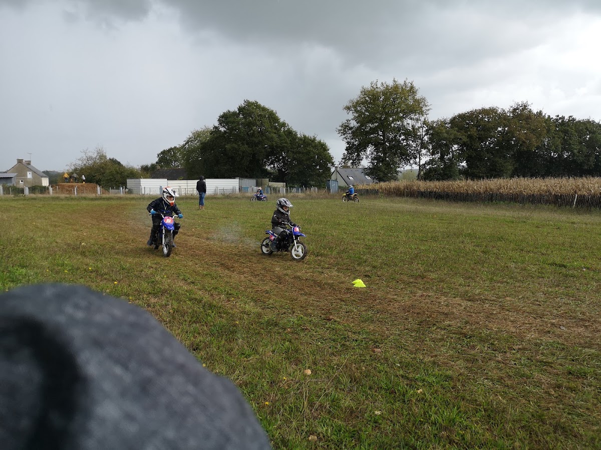 Terrain de motocross à La Gacilly — photo 3