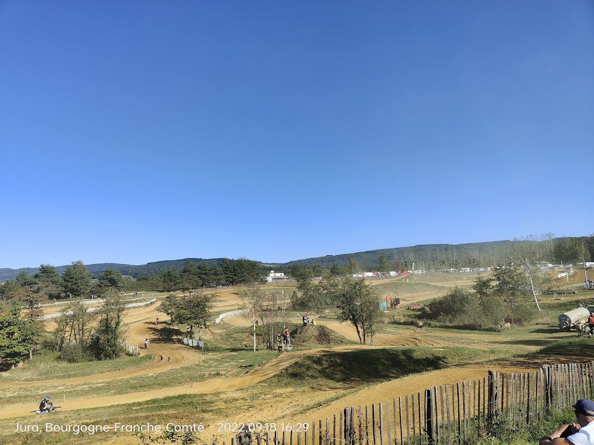 Terrain de motocross à Joudes — photo 2