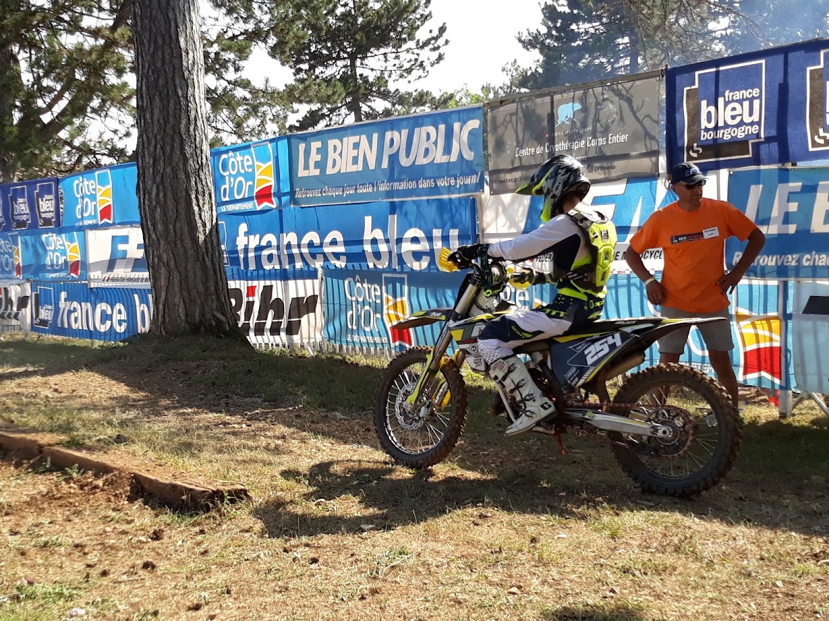 Terrain de motocross à Is-Sur-Tille — photo 4