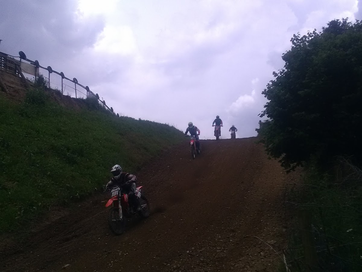 Terrain de motocross à Apremont — photo 1