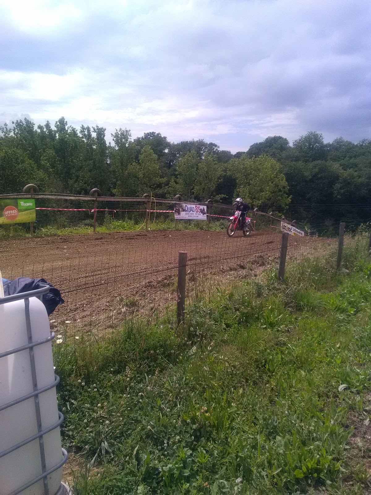 Terrain de motocross à Apremont — photo 2