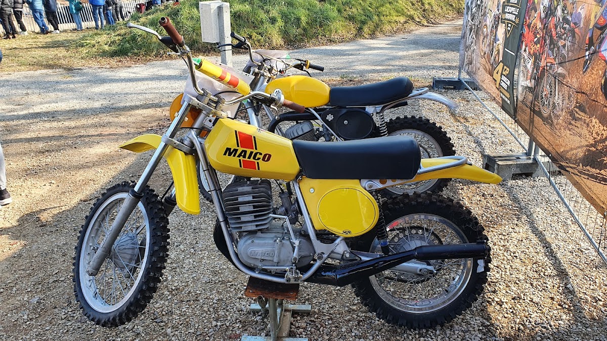 Terrain de motocross à Lacapelle-Marival — photo 1