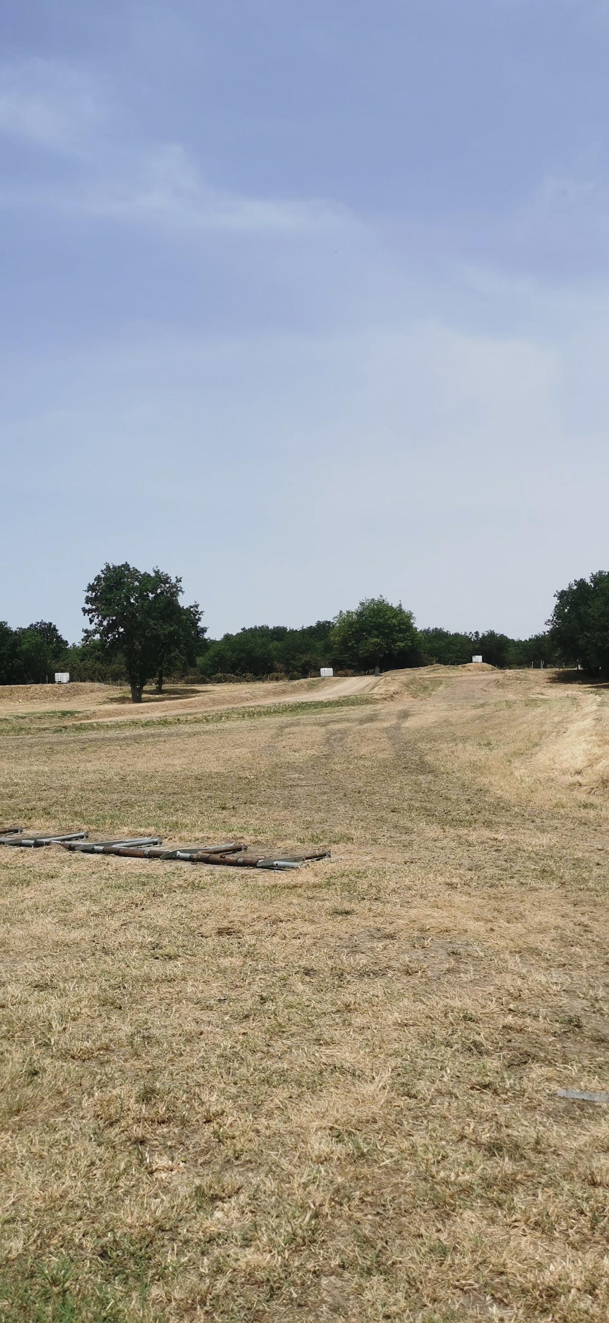 Terrain de motocross à Roiffé — photo 1