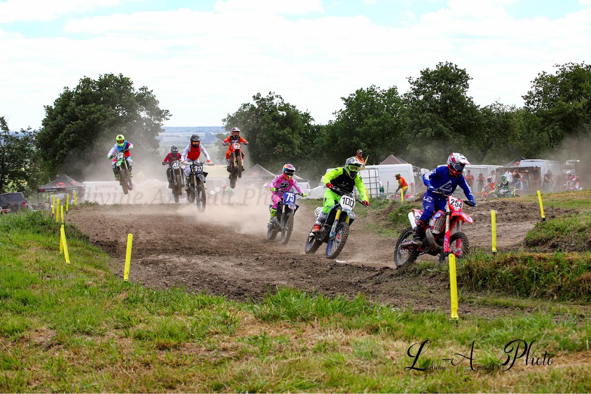 Terrain de motocross à Roiffé — photo 3