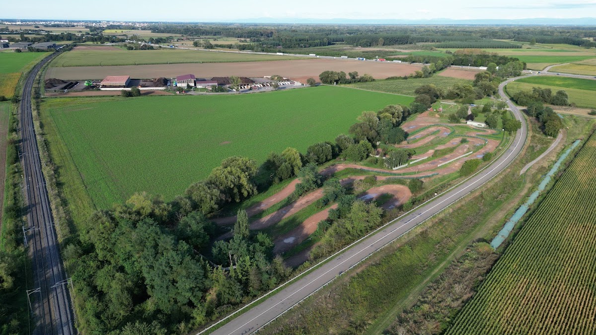 Terrain de motocross à Bergheim — photo 1
