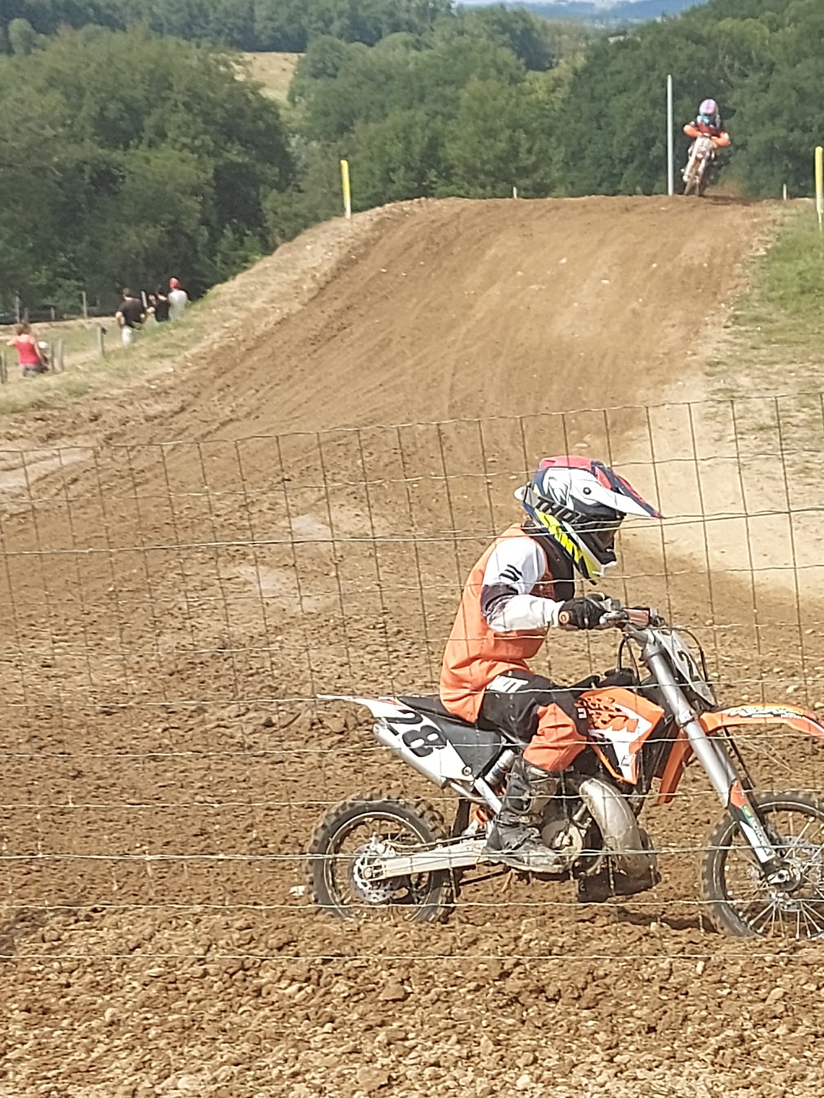 Terrain de motocross à Auzances — photo 2
