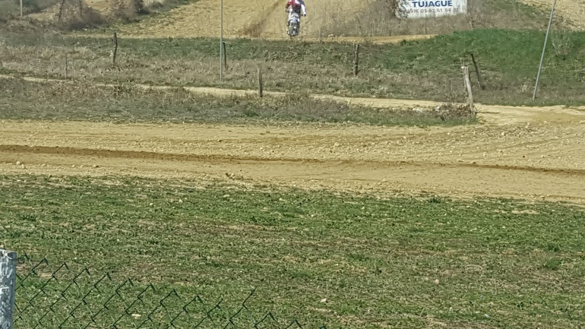 Terrain de motocross à Auterive — photo 4