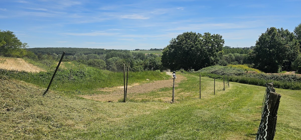 Terrain de motocross à Charny