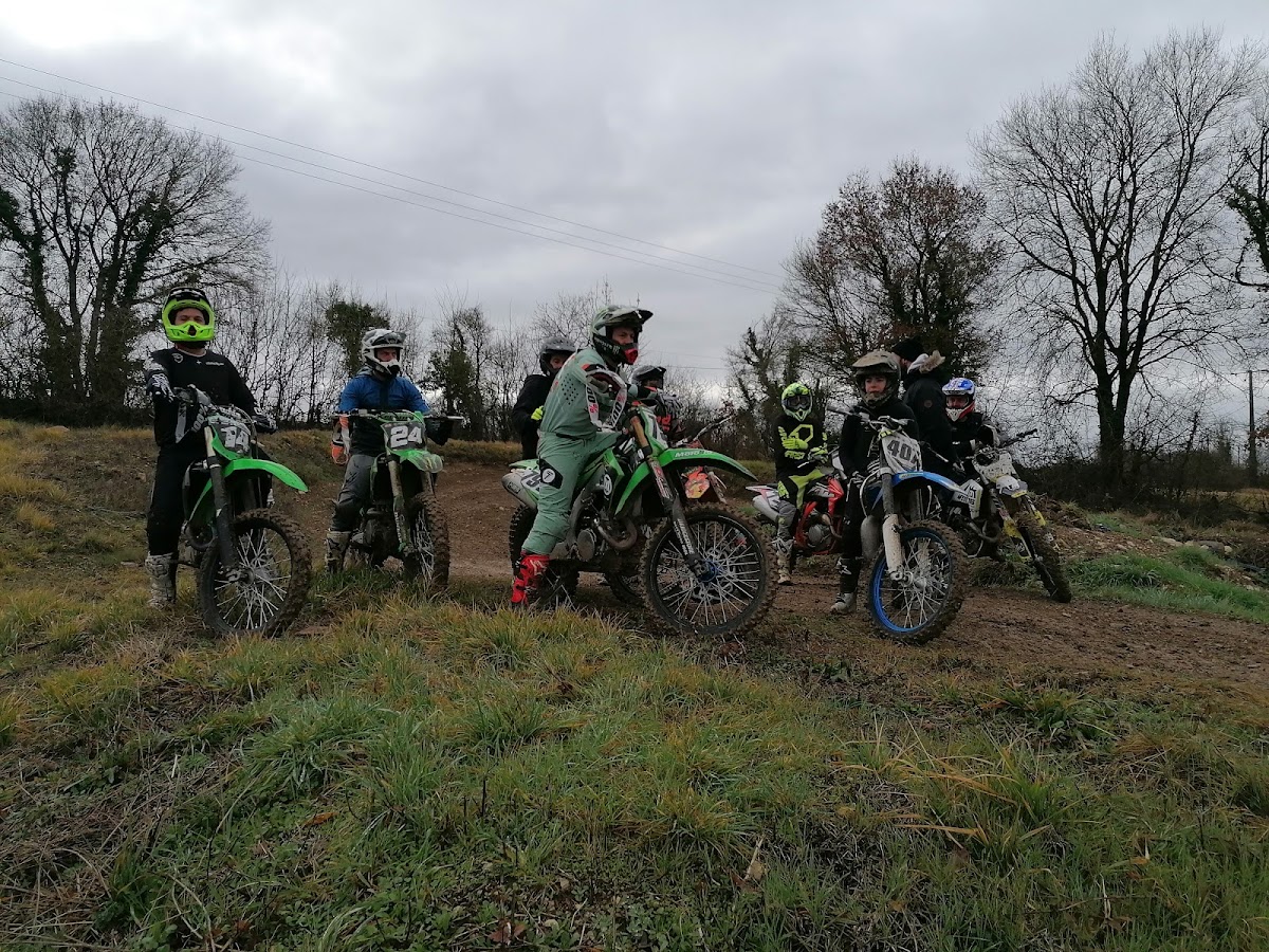 Terrain de motocross à Vouharte — photo 3