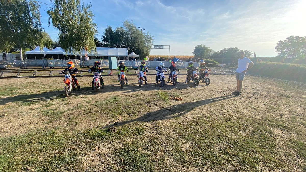 Terrain de motocross à Martres-Sur-Morge — photo 2