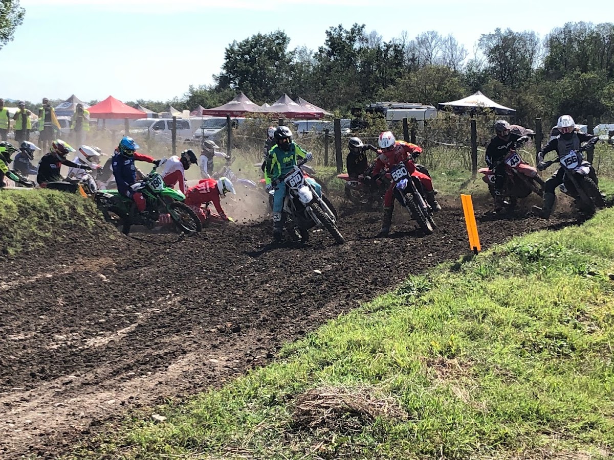Terrain de motocross à Martres-Sur-Morge — photo 3