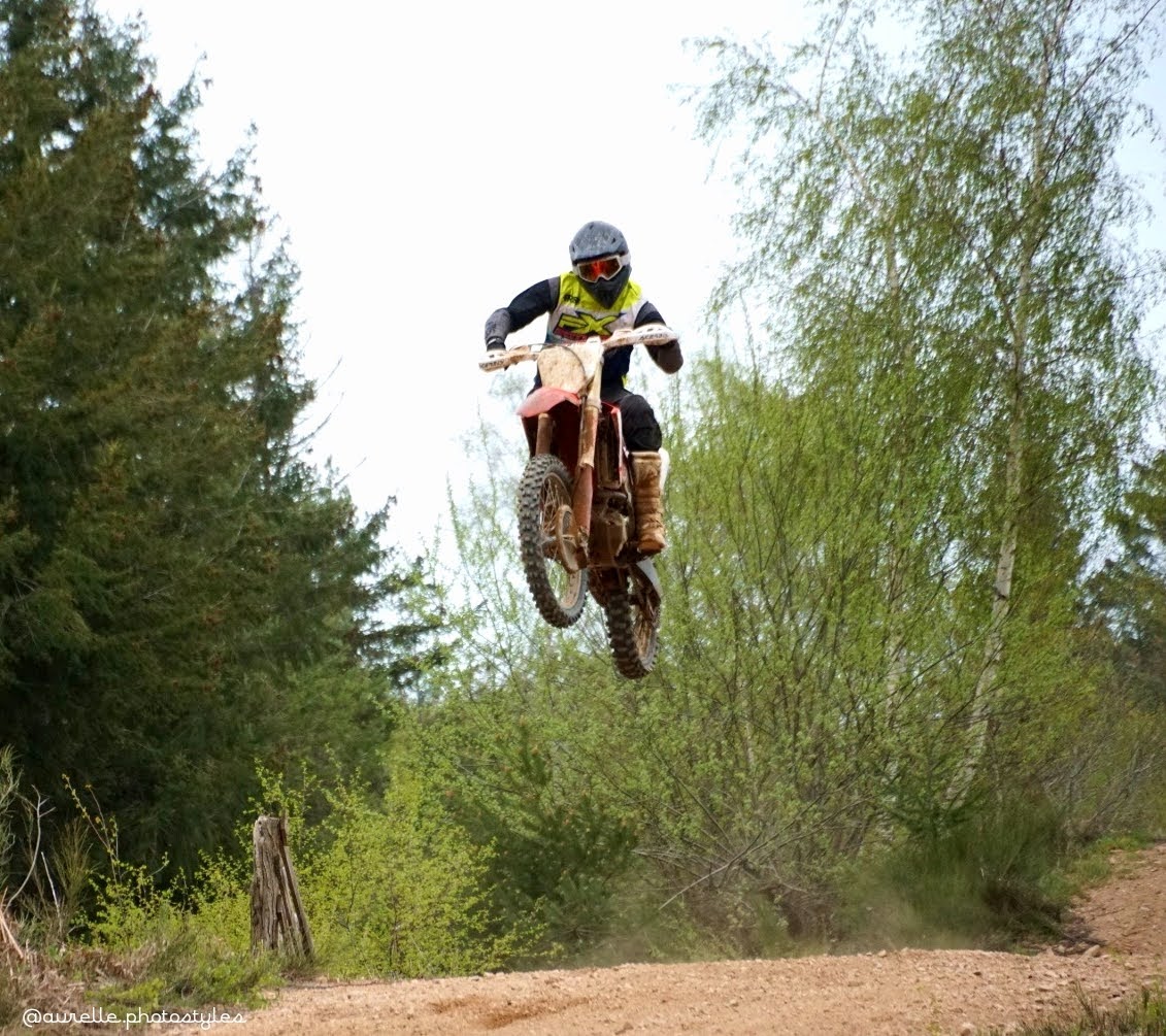 Terrain de motocross à Saint Rirand — photo 4