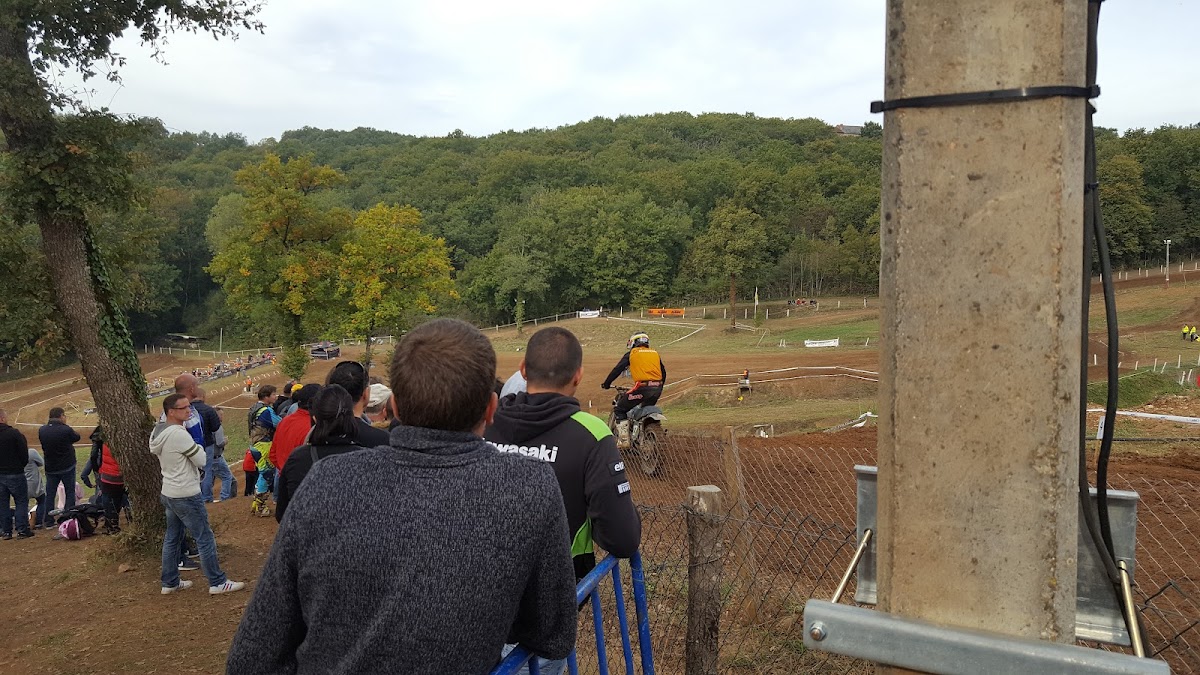 Terrain de motocross à Laguépie — photo 4