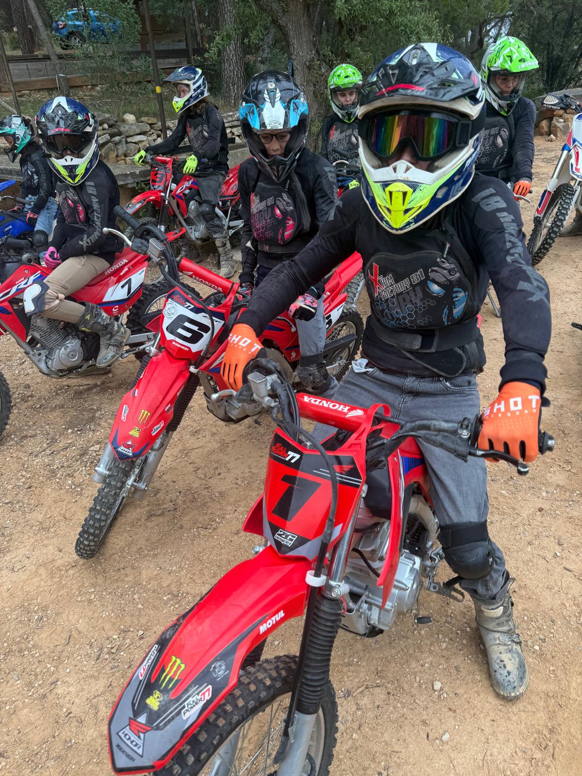 Terrain de motocross à Eguilles — photo 2