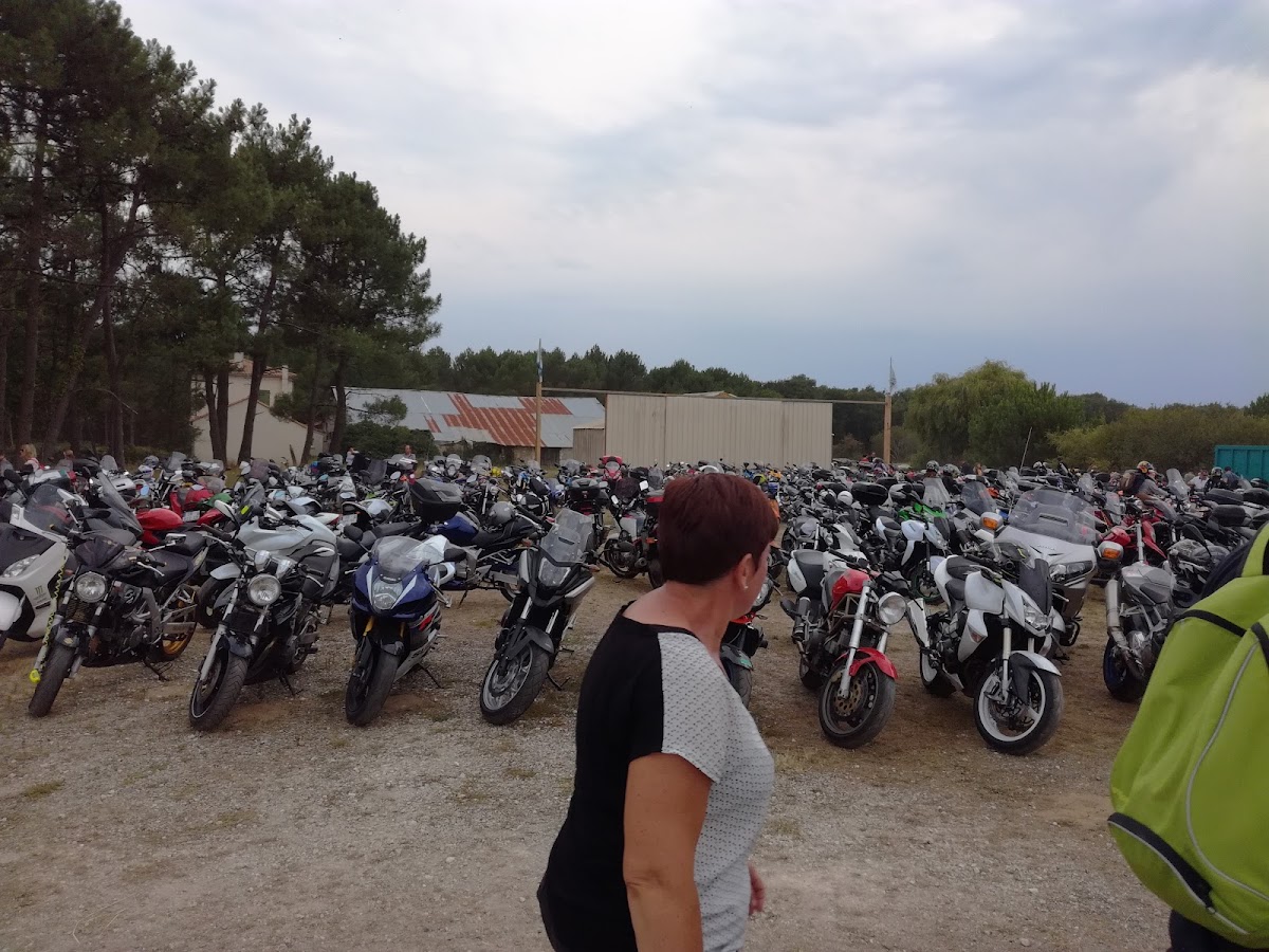 Terrain de motocross à Les Mathes — photo 3