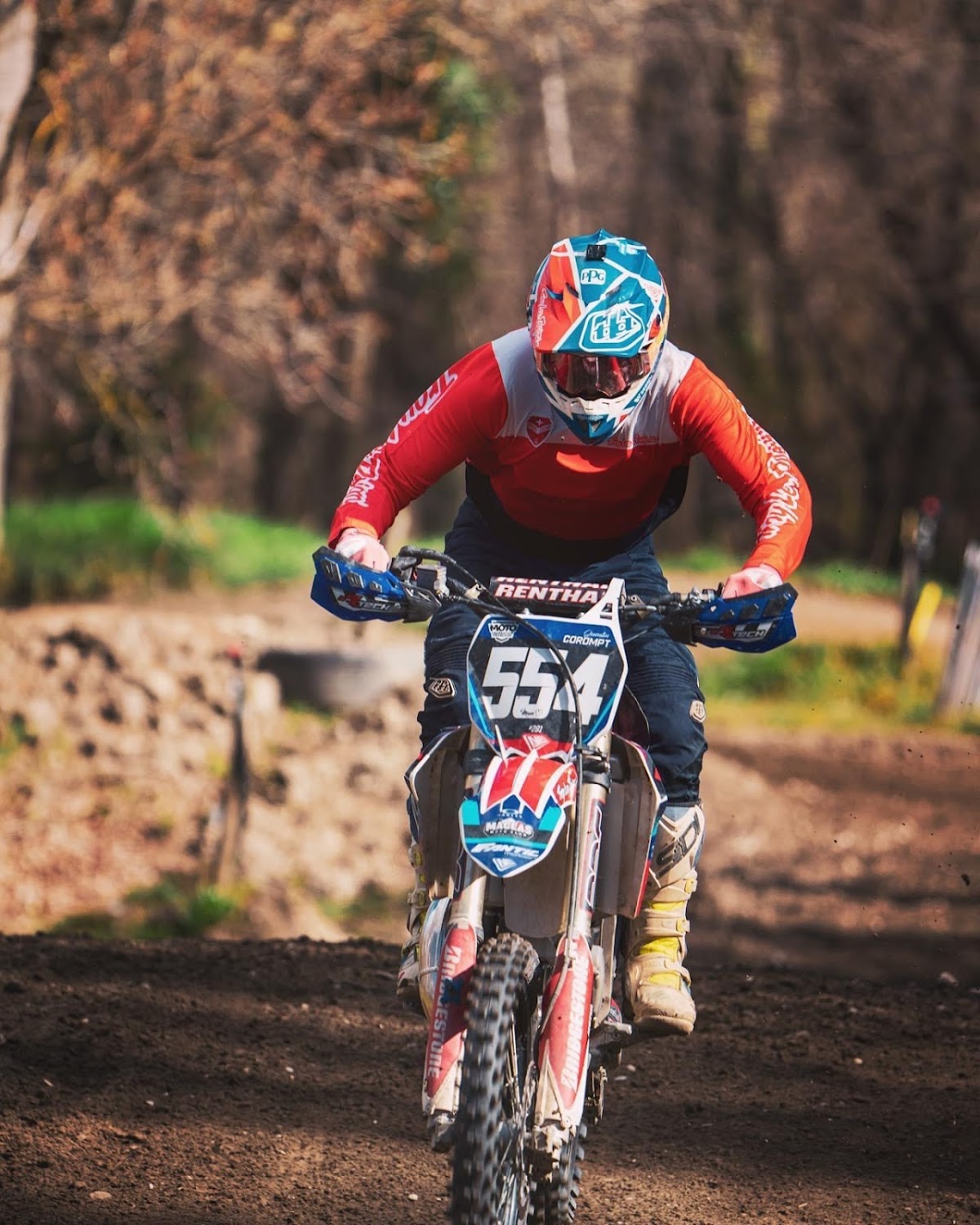Terrain de motocross à Véranne