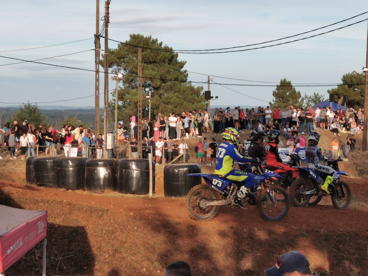 Terrain de motocross à Saint-Cybranet — photo 1