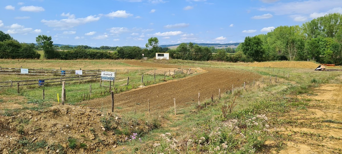 Terrain de motocross à Venarey-les-Laumes — photo 3
