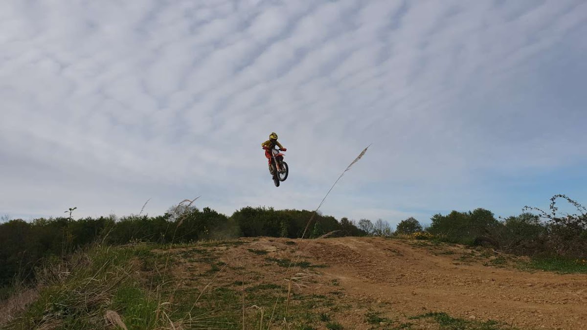 Terrain de motocross à Illtal — photo 1