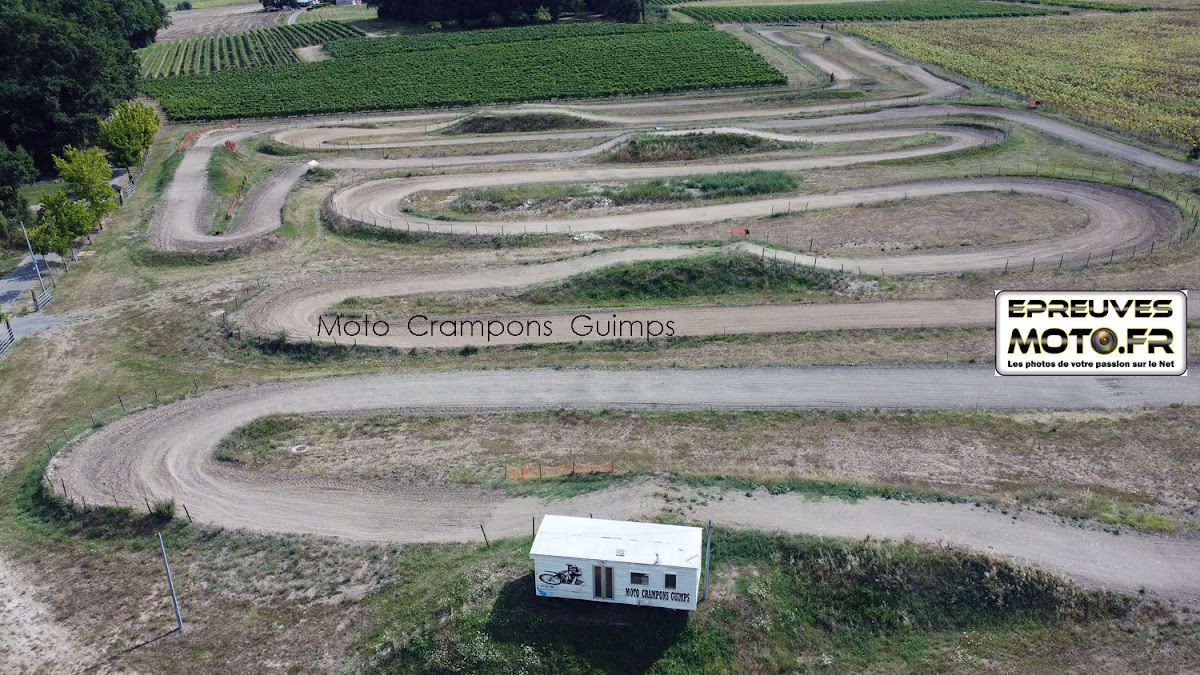 Terrain de motocross à Guimps — photo 1