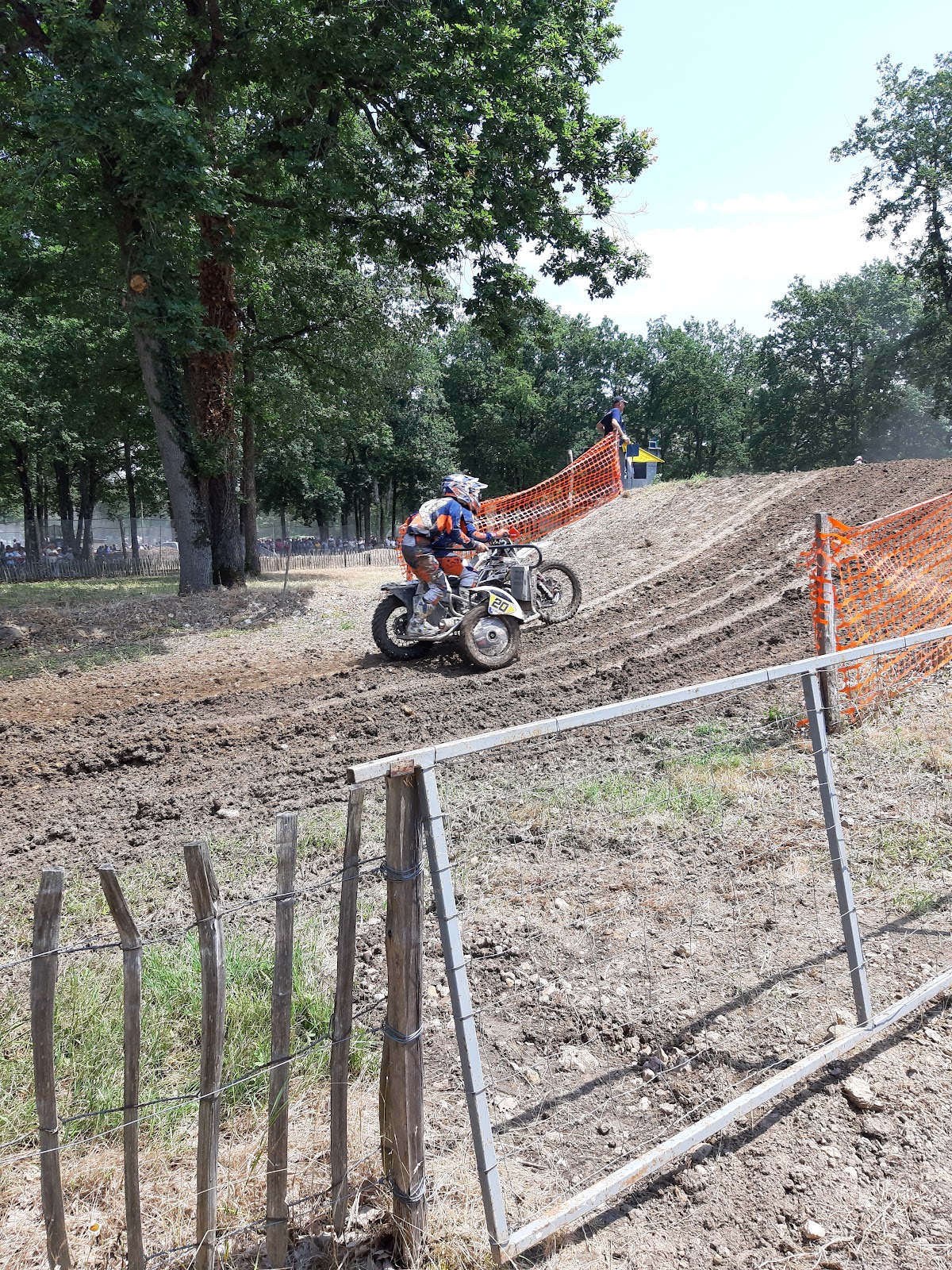 Terrain de motocross à Huismes